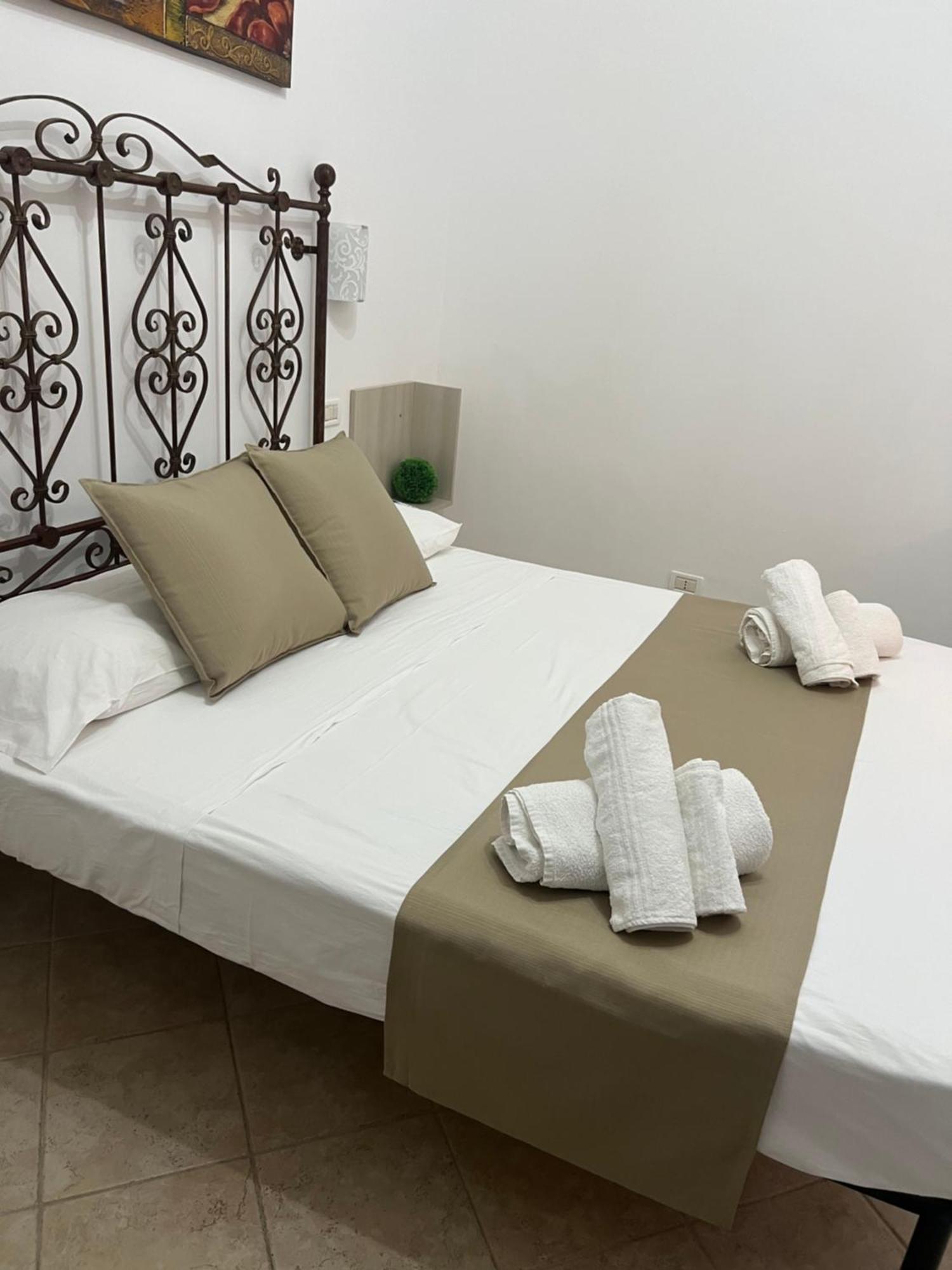 Villa Dolce Vita Rooms Castelluzzo Exterior foto
